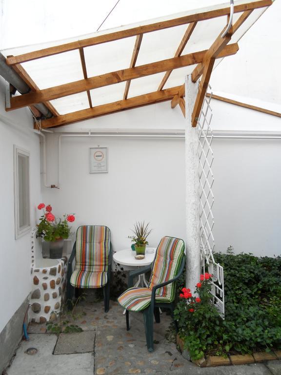 Garden Szivarvany Utcai Vendeghaz Szeged Exteriör bild